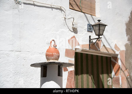 Les rues de Mairena, un petit village situé en haut d'une colline dans la région d'Alpujarras, en Andalousie, en Espagne Banque D'Images