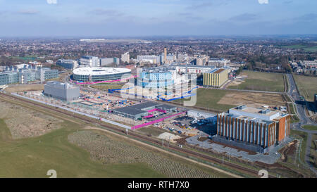 Stock photo aérienne de la Cambridge Università campus qui comprend l'hôpital Addenbrooke et l'hôpital Papworth Royal à Cambridge, Cambridgeshire, Royaume-Uni. Banque D'Images