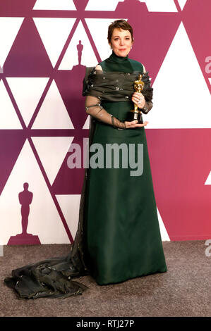 Olivia Colman, Meilleure actrice lauréate pour l 'Favorite', pose dans la salle de presse avec elle au cours de la 91e Oscar Awards au Kodak Theater à Hollywood, Californie le 24 février 2019. Banque D'Images