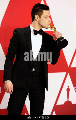 Rami Malek, gagnant du meilleur acteur pour "Bohemian Rhapsody", pose dans la salle de presse au cours de la 91e Academy Awards annuels au Kodak Theater à Hollywood, Californie le 24 février 2019. Banque D'Images