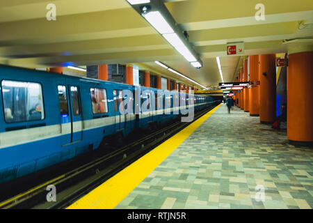 Montréal, Québec, Canada - Mars 2019 - La Station de métro McGill College Banque D'Images