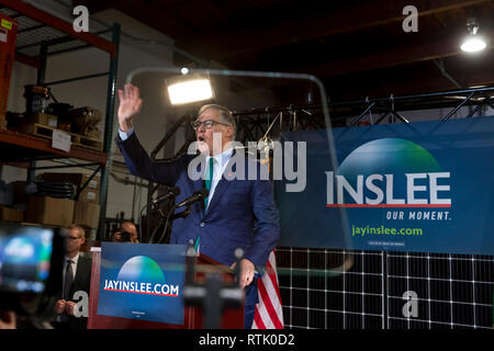 Seattle, Washington, USA. . 06Th Mar, 2019. Seattle, Washington DC, USA. 28 février 2019. Gouverneur Jay Inslee a officiellement annoncé sa candidature présidentielle de 2020 à une entreprise d'énergie solaire locale. Connu comme le "gouverneur Inslee plus écologique, donnera le coup d'envoi de sa candidature présidentielle axée sur le changement climatique avec une "mission climat Tour" à partir de cette semaine en Iowa et au Nevada. Crédit : Paul Christian Gordon/Alamy Live News Crédit : Paul Christian Gordon/Alamy Live News Banque D'Images