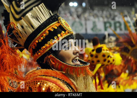 Sao Paulo, Brésil. 2e Mar, 2019. L'École de Samba du groupe spécial défilés Sao Paulo Jour 1 - Colorado n bras entre dans l'avenue au sambódromo Anhembi à Sao Paulo, sur la première nuit de défilés du Groupe spécial. Photo : Alan Morici / AGIF : Crédit AGIF/Alamy Live News Banque D'Images