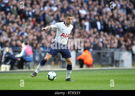 Londres, Royaume-Uni. 09Th Mar, 2019.Kieran Trippier de Tottenham Hotspur avec le ballon au cours de la Premier League match entre Arsenal et Tottenham Hotspur au stade de Wembley le 2 mars 2019 à Londres, en Angleterre. (Photo par Mick Kearns/phcimages.com) Banque D'Images