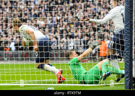 Londres, Royaume-Uni. 2 mars 2019. Harry Kane de Tottenham Hotspur célèbre son but lors de la Premier League match entre Arsenal et Tottenham Hotspur au stade de Wembley, Londres, Angleterre le 2 mars 2019. Photo par Adamo Di Loreto. Usage éditorial uniquement, licence requise pour un usage commercial. Aucune utilisation de pari, de jeux ou d'un seul club/ligue/dvd publications. Banque D'Images