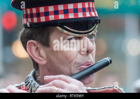 Glasgow, Ecosse, Royaume-Uni. 2 mars, 2019. Membres prenant part dans la ville de Glasgow Courcelles Branch Club garçons apprentis de Derry Procession à travers les rues de la ville, y compris le dépôt de couronnes de fleurs au cénotaphe de George Square. Credit : Skully/Alamy Live News Banque D'Images