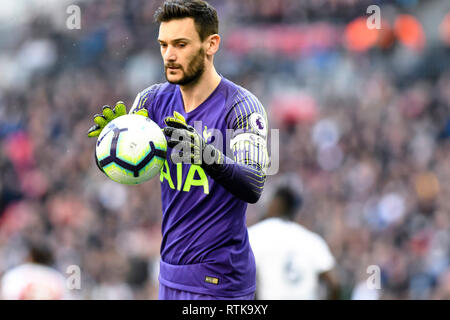 Londres, Royaume-Uni. 2 mars 2019. Hugo Lloris de Tottenham Hotspur pendant le premier match de championnat entre Arsenal et Tottenham Hotspur au stade de Wembley, Londres, Angleterre le 2 mars 2019. Photo par Adamo Di Loreto. Usage éditorial uniquement, licence requise pour un usage commercial. Aucune utilisation de pari, de jeux ou d'un seul club/ligue/dvd publications. Banque D'Images