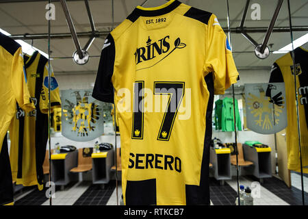 Aux Pays-Bas. 2 mars 2019. ARNHEM, 02-03-2019, saison 2018, GelreDome / 2019, Championnat, Vitesse - NAC,shirt de vitesse Thulani Serero joueur dans le vestiaire de vitesse : Crédit Photos Pro/Alamy Live News Banque D'Images