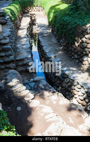 Aqueducs de Cantalloc, 'puquios' construit par le peuple de Nazca Banque D'Images