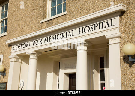 Façade et entrée de la Gosport War Memorial Hospital. Le Hampshire. UK. Banque D'Images