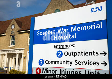 Façade et entrée de la Gosport War Memorial Hospital. Le Hampshire. UK. Banque D'Images