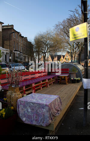 Colvestone Parklet, Dalston, Hackney, Londres. L'espace communautaire. Banque D'Images