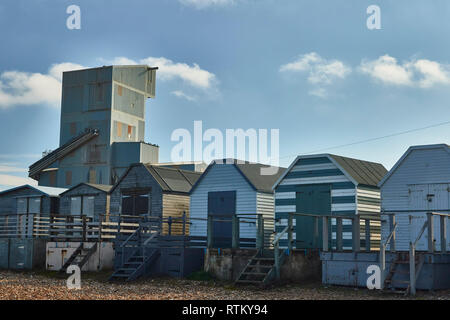 Les agrégats de Brett dans le paysage de l'usine de Whitstable sur la côte du Kent, Angleterre, Royaume-Uni, Europe Banque D'Images