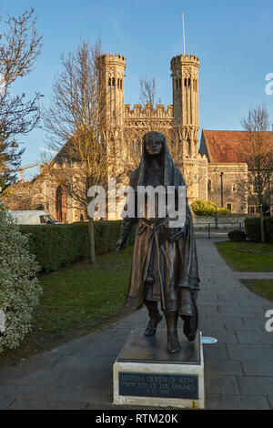 Bertha Queen of Kent statue en dame Wootton's Green, Canterbury, Kent, Angleterre, Royaume-Uni, Europe Banque D'Images