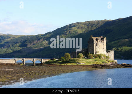 Le château d'Eilean Donan Castle le plus photographié en Ecosse Banque D'Images