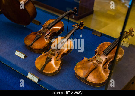 6 juin 2018, MILAN, ITALIE : exposition des instruments de musique de Milan est exposé dans le Musée du Château des Sforza. Banque D'Images