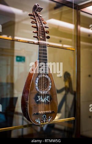 6 juin 2018, MILAN, ITALIE : exposition des instruments de musique de Milan est exposé dans le Musée du Château des Sforza. Banque D'Images