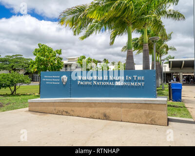 La Deuxième Guerre mondiale, la Vaillance dans le Pacifique Monument National le 5 août 2016 à Pearl Harbor, États-Unis. Le monument comprend le Centre d'accueil et Pearl Harbor Banque D'Images