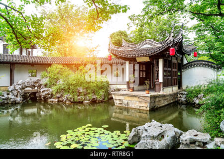 Le jardin classique de Suzhou, Chine, est un modèle d'art de jardinage de la civilisation orientale. Banque D'Images