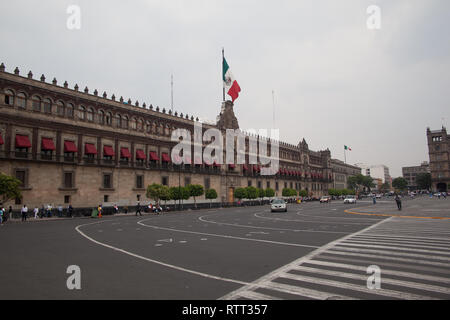 La vue externe du Palacio de Bellas Artes (Palais des Beaux-Arts) est un important centre culturel de la ville de Mexico Banque D'Images