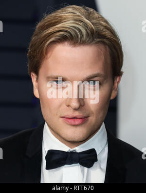 BEVERLY HILLS, LOS ANGELES, CA, USA - 24 février : Journaliste Ronan Farrow arrive à la Vanity Fair Oscar Party 2019 tenue à l'Wallis Annenberg Center for the Performing Arts le 24 février 2019 à Beverly Hills, Los Angeles, Californie, États-Unis. (Photo par Xavier Collin/Image Press Office) Banque D'Images