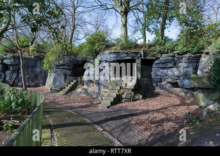 La grotte, Parc Beaumont, Huddersfield, Yorkshire de l'Ouest Banque D'Images