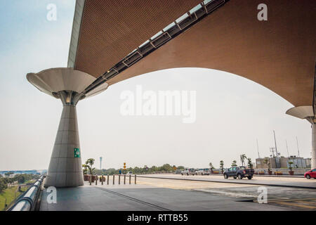 Auvent moderne KLIa de Kuala Lumpur International Airport Terminal Malaisie Banque D'Images