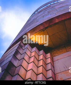 La conception de bâtiments futuristes dans la ville d'Édimbourg, Écosse - looking up Banque D'Images