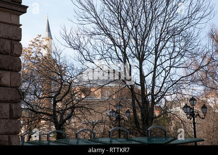 Sofia, Bulgarie - Mars 02, 2019 : contexte de la mosquée centrale de Sofia - Banya Bashi Mosque. Bulgarie, Sofia Banque D'Images