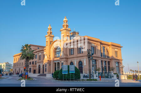 Teatro Margherita Theatre dans le centre-ville de Bari, la capitale de l'agglomération de la ville de Bari, Pouilles, Italie. Région Pouilles Banque D'Images