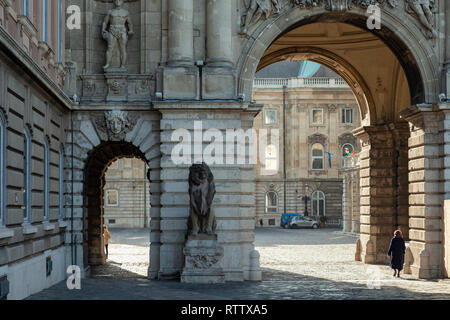 Matin au château de Buda à Budapest, Hongrie. Banque D'Images