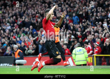 Manchester United, Andreas Pereira célèbre marquant son deuxième but de côtés du jeu pendant la Premier League match à Old Trafford, Manchester. Banque D'Images