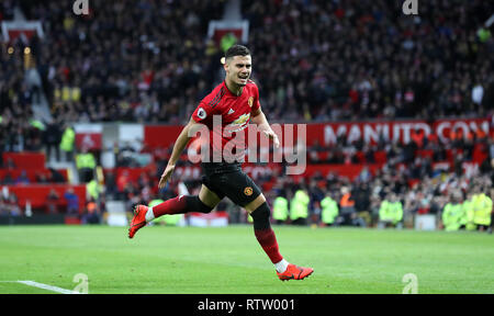 Manchester United, Andreas Pereira célèbre marquant son deuxième but de côtés du jeu pendant la Premier League match à Old Trafford, Manchester. Banque D'Images