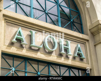 Vue du nouveau marché Aloha Tower lieu le 6 août 2016 à Honolulu, Hawaï. Aloha Tower Marketplace, récemment rénové, est l'entrée à Honolulu Har Banque D'Images