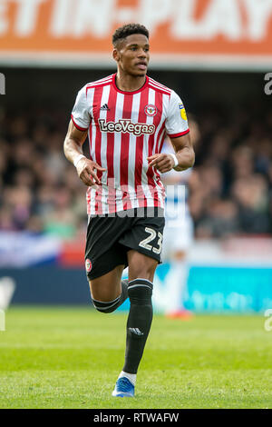 Griffin Park, Londres. 2 mars 2019. Julian Jeanvier de Brentford au cours de l'EFL Sky Bet match de championnat entre Brentford et Queens Park Rangers à Griffin Park, Londres, Angleterre le 2 mars 2019. Photo par Salvio Calabrese. Usage éditorial uniquement, licence requise pour un usage commercial. Aucune utilisation de pari, de jeux ou d'un seul club/ligue/dvd publications. Banque D'Images