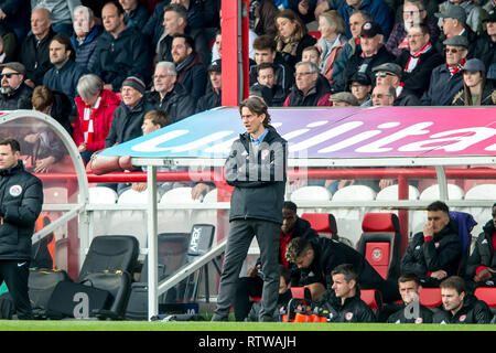 Griffin Park, Londres. 2 mars 2019. Thomas Frank, responsable de Brentford au cours de l'EFL Sky Bet match de championnat entre Brentford et Queens Park Rangers à Griffin Park, Londres, Angleterre le 2 mars 2019. Photo par Salvio Calabrese. Usage éditorial uniquement, licence requise pour un usage commercial. Aucune utilisation de pari, de jeux ou d'un seul club/ligue/dvd publications. Banque D'Images