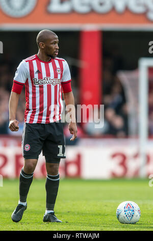 Griffin Park, Londres. 2 mars 2019. Kamohelo Mokotjo de Brentford au cours de l'EFL Sky Bet match de championnat entre Brentford et Queens Park Rangers à Griffin Park, Londres, Angleterre le 2 mars 2019. Photo par Salvio Calabrese. Usage éditorial uniquement, licence requise pour un usage commercial. Aucune utilisation de pari, de jeux ou d'un seul club/ligue/dvd publications. Banque D'Images