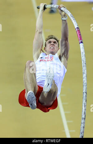 Glasgow, Royaume-Uni. 09Th Mar, 2019. L'athlétisme, European Indoor Championships, perche, hommes, finale, à l'Emirates Arena : Pjotr Lisek, Pologne, est deuxième. Credit : Soeren Stache/dpa/Alamy Live News Banque D'Images