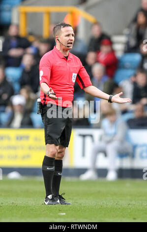 Londres, Royaume-Uni. 09Th Mar, 2019. Arbitre M. D. Webb au cours de l'EFL Sky Bet match de championnat entre Millwall et Norwich City lors de la Den, Londres, Angleterre le 2 mars 2019. Photo de Ken d'Étincelles. Usage éditorial uniquement, licence requise pour un usage commercial. Aucune utilisation de pari, de jeux ou d'un seul club/ligue/dvd publications. Credit : UK Sports Photos Ltd/Alamy Live News Banque D'Images