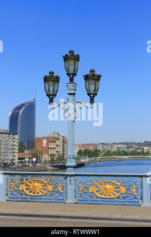 Les 136 mètres de gratte-ciel nommé Paradise Tower (Tour Paradis) à partir de 2014 à Liège, Belgique Banque D'Images