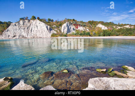 Toronto, Scarborough Bluffs panoramique face à l'Ontario Lake Shore Banque D'Images