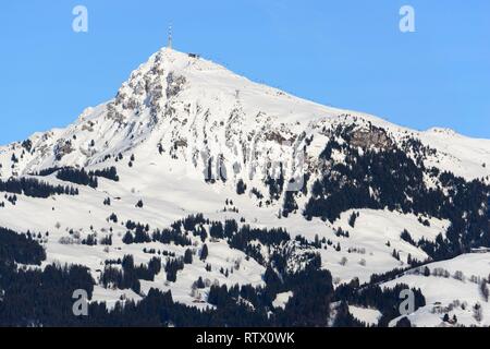 La montagne couverte de neige Kitzbüheler Horn en hiver, Kitzbühel, Tyrol, Autriche Banque D'Images