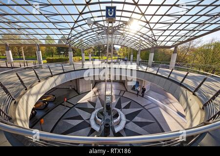La station de métro Westfalenhallen, Dortmund, Ruhr, Rhénanie du Nord-Westphalie, Allemagne Banque D'Images