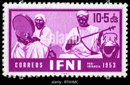 Timbre-poste de l'ancienne colonie espagnole Ifni publié en 1953 Banque D'Images