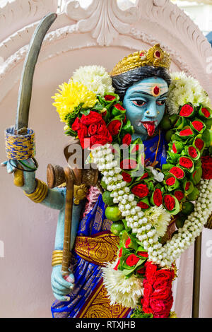 La Déesse Kali dans l'Hindu Temple Sri Maha Muneswarar, Kuala Lumpur, Malaisie. Banque D'Images