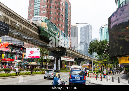 Monorail de Kuala Lumpur desservant le centre de Kuala Lumpur, Malaisie. Banque D'Images