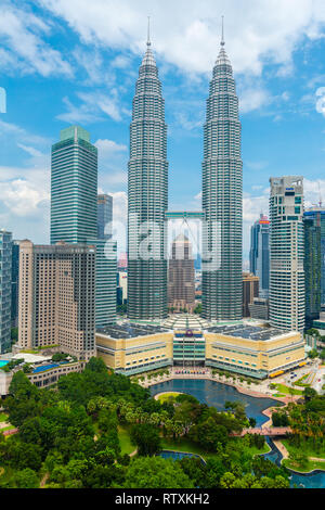 Tours Petronas de Traders Hotel, Kuala Lumpur, Malaisie. Banque D'Images