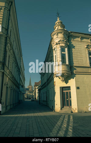 KOSICE, SLOVAQUIE - février 14, 2019 Scène de rue à vide : vieille ville de Kosice, Slovaquie Banque D'Images