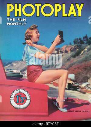 Vintage 1952 de la couverture du magazine Photoplay, avec l'actrice Janet Leigh. Banque D'Images