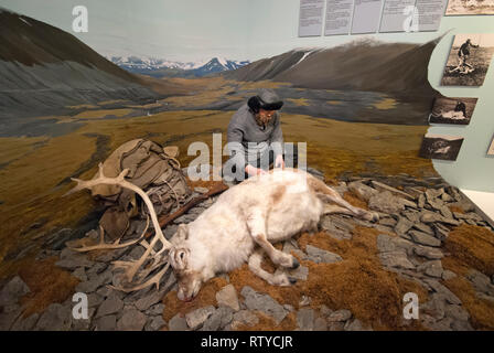 Scène de chasse de rennes, musée polaire (Polarmuseet) dans le comté de Troms, Tromso, Norvège Banque D'Images